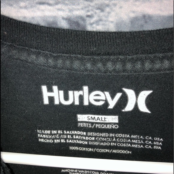 Hurley t-shirt. - Picture 3 of 4